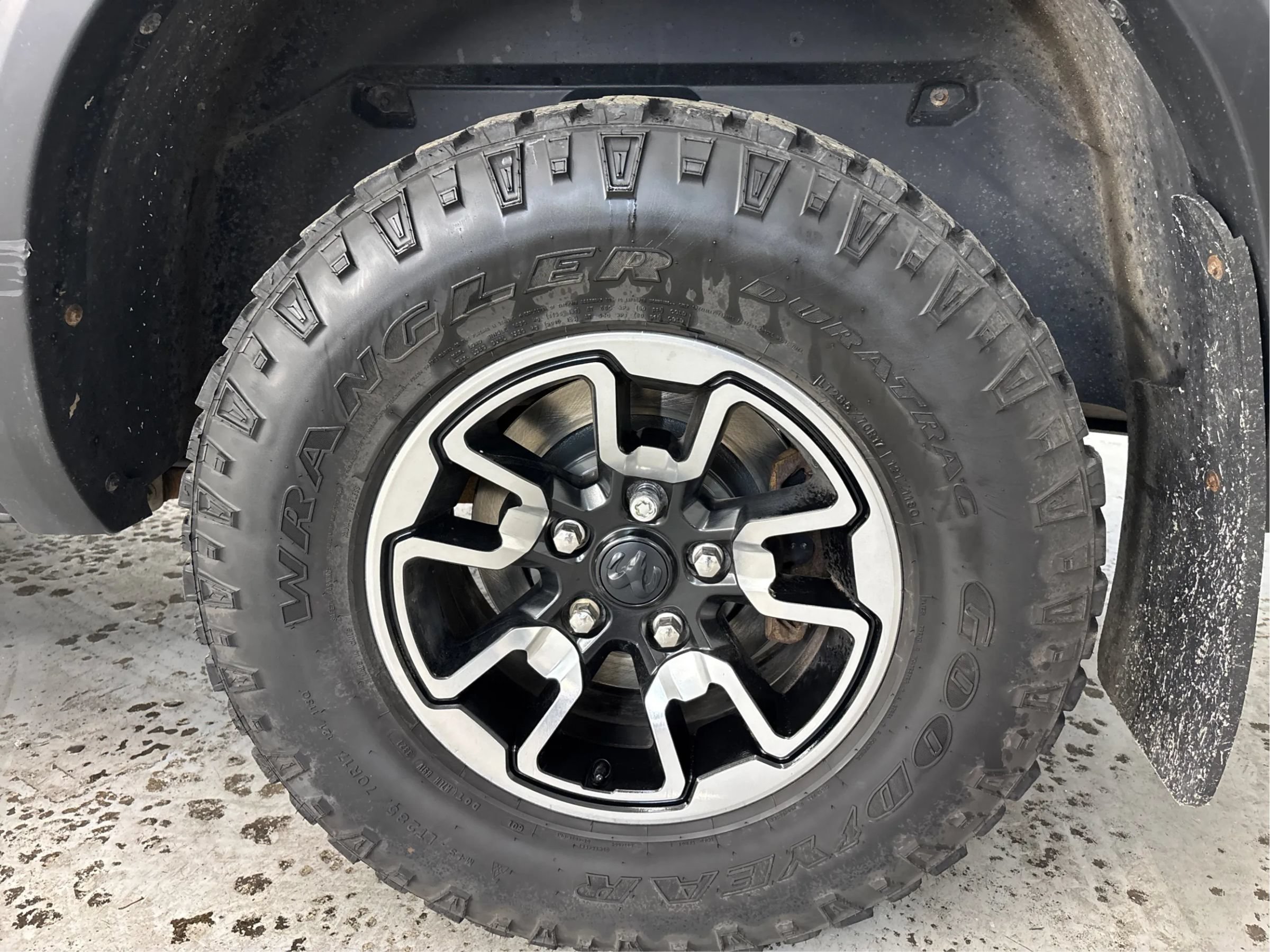 Used 2018 RAM 1500 Rebel w/ Luxury Group AWD/4WD image 30