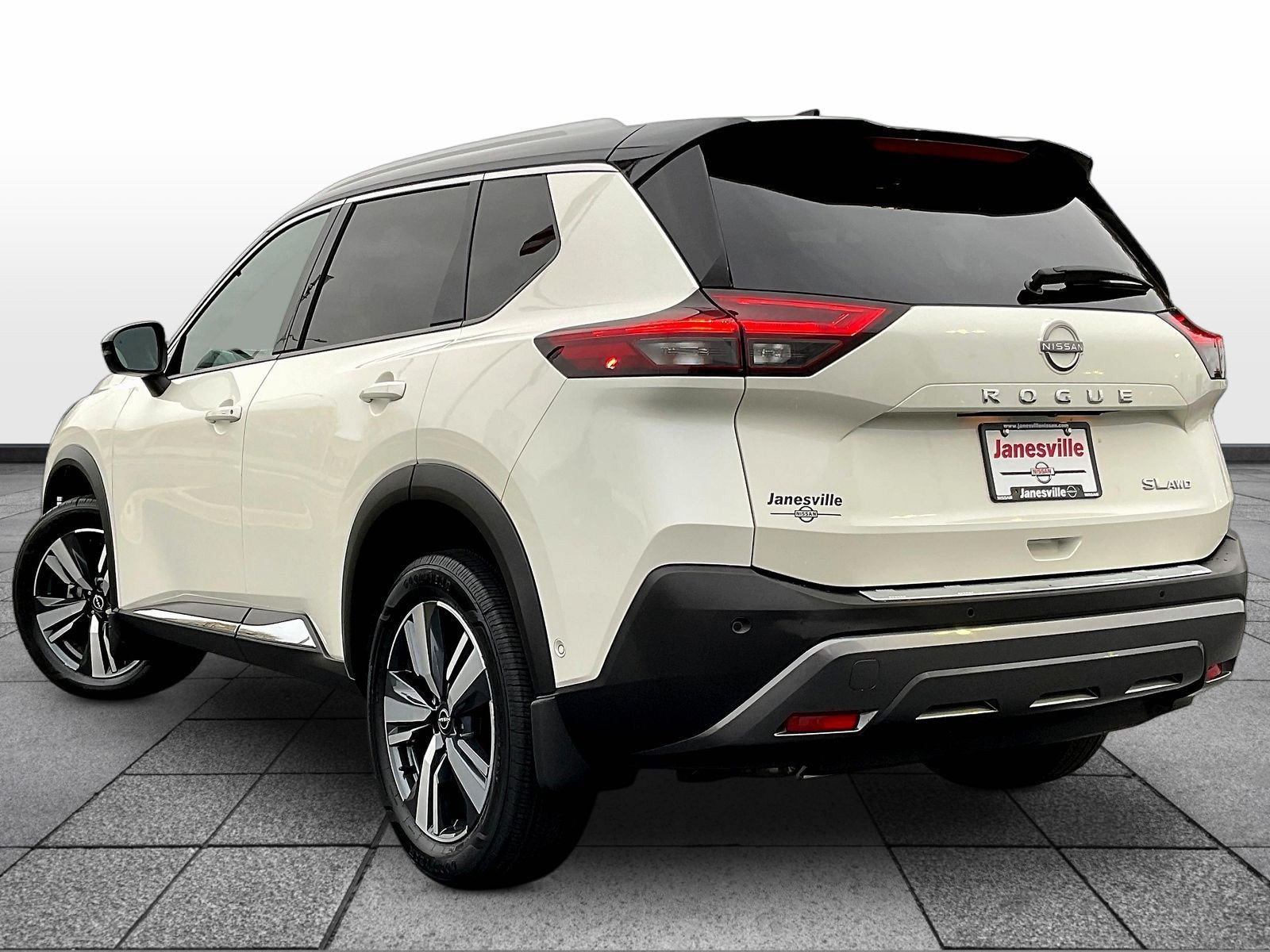 Certified 2023 Nissan Rogue SL w/ SL Premium Package AWD/4WD image 5