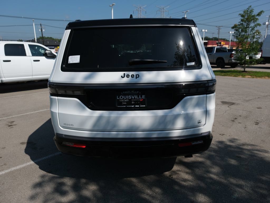 New 2026 Jeep Grand Wagoneer 4WD image 9