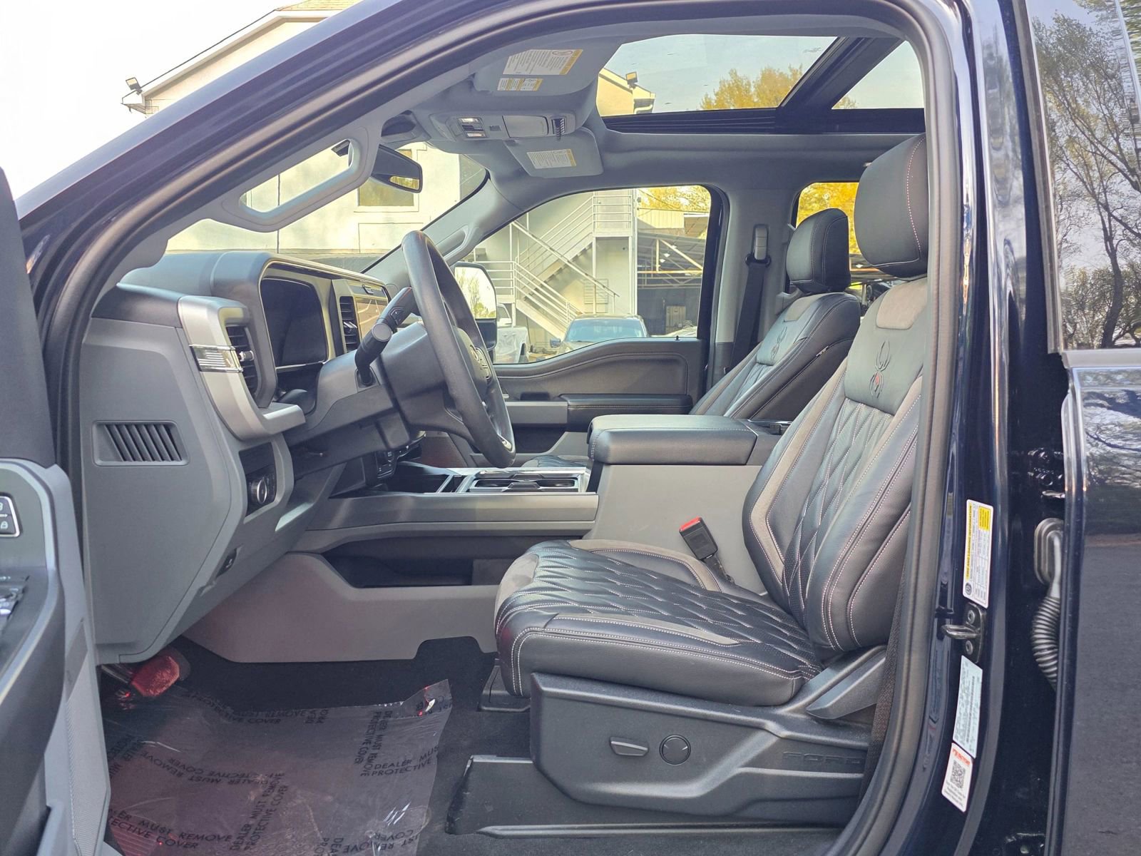 Used 2025 Ford F250 XLT w/ Black Appearance Package image 11