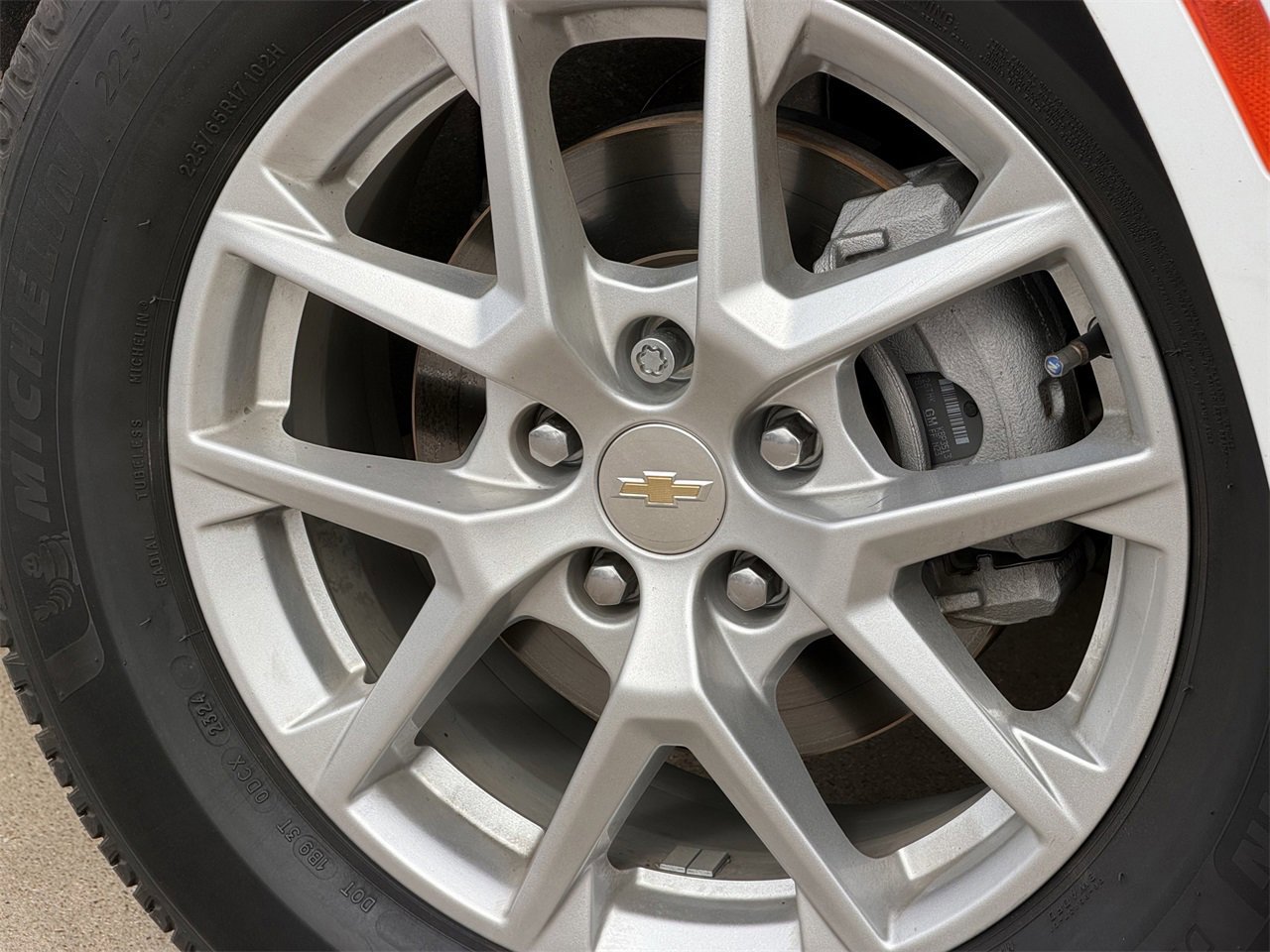 Used 2024 Chevrolet Equinox LS w/ LS Convenience Package image 9