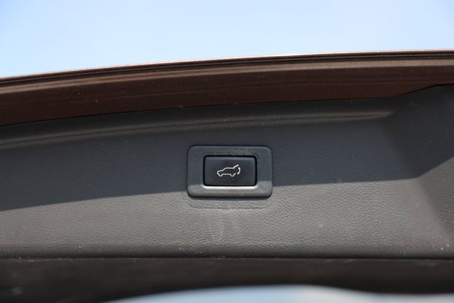 Used 2019 Subaru Outback 3.6R Touring w/ Popular Package #3A image 13