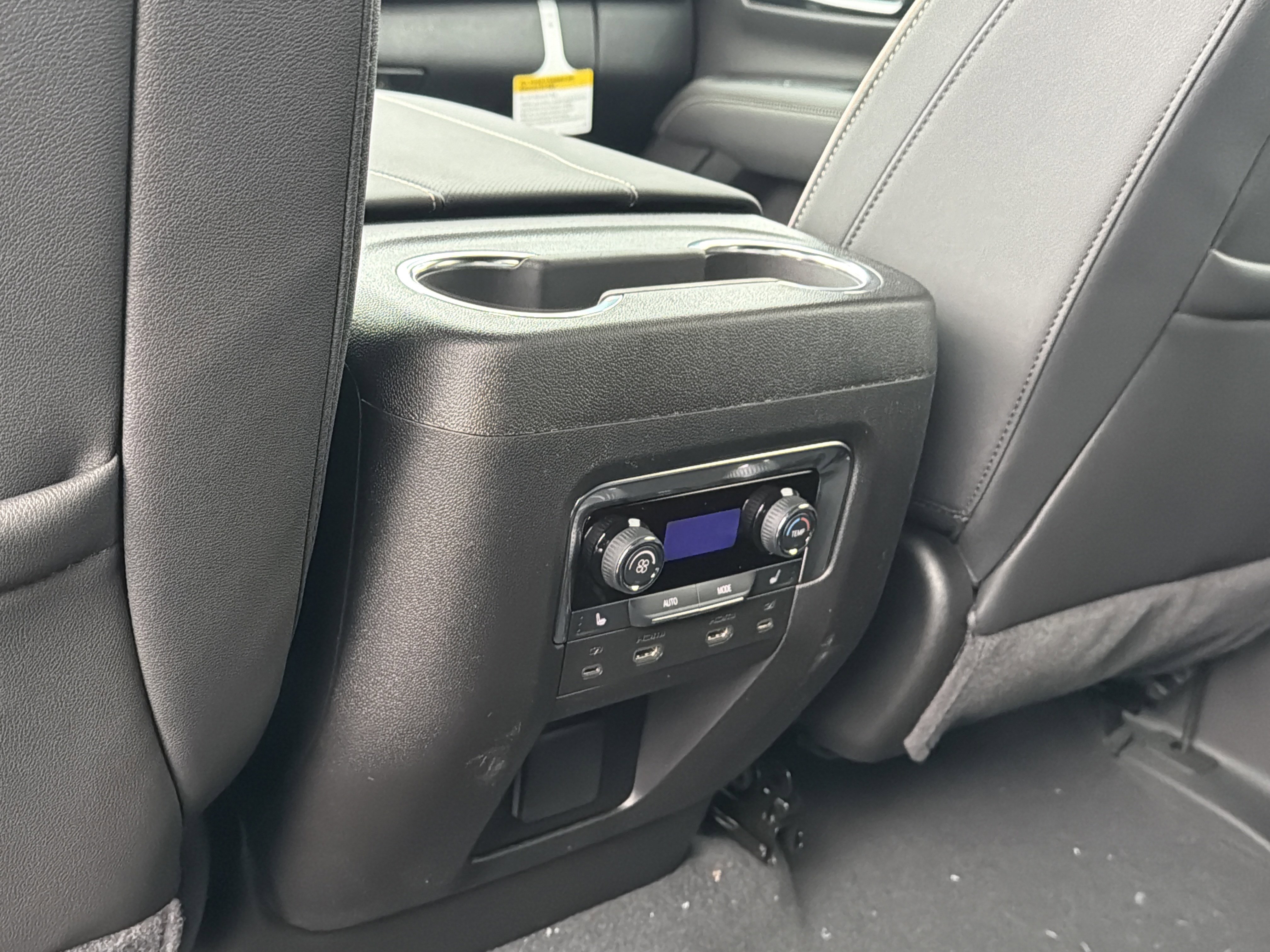 New 2026 Chevrolet Suburban Premier image 14