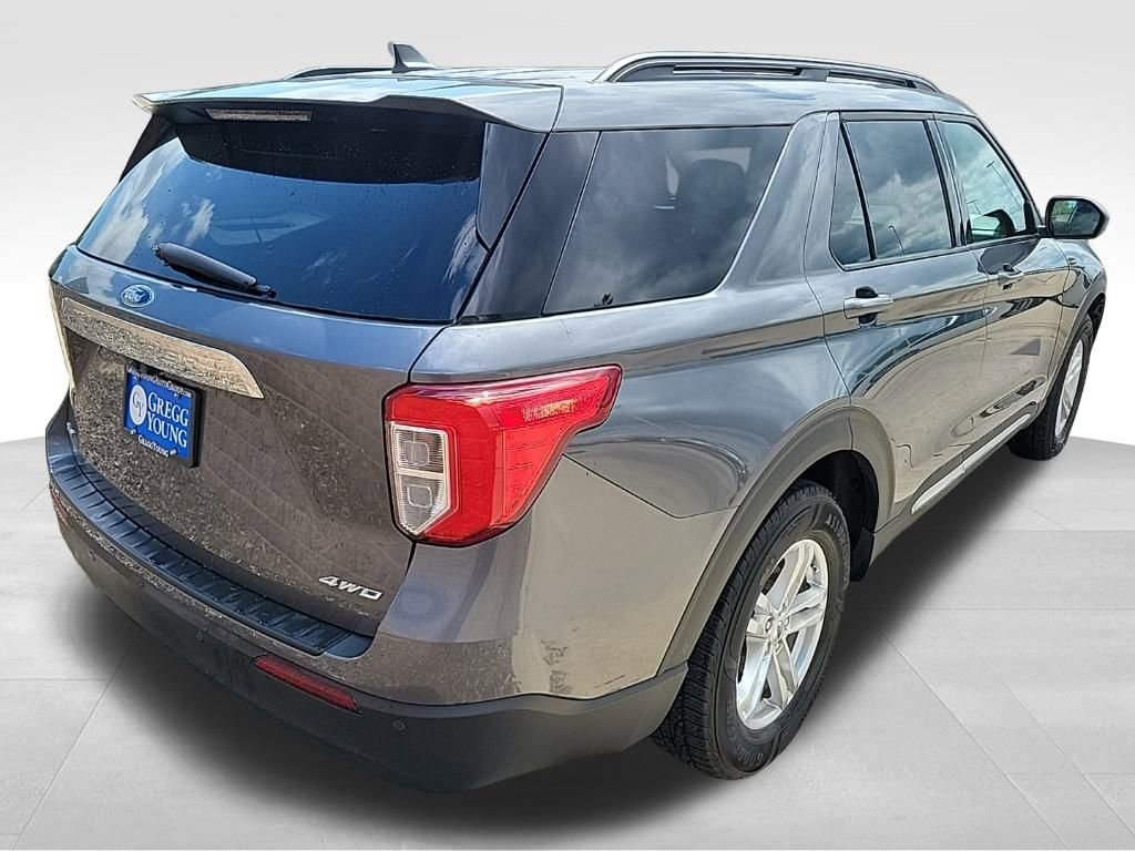 Used 2022 Ford Explorer XLT image 6