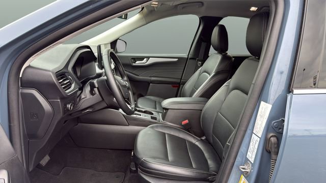 Used 2025 Ford Escape Platinum AWD/4WD image 14