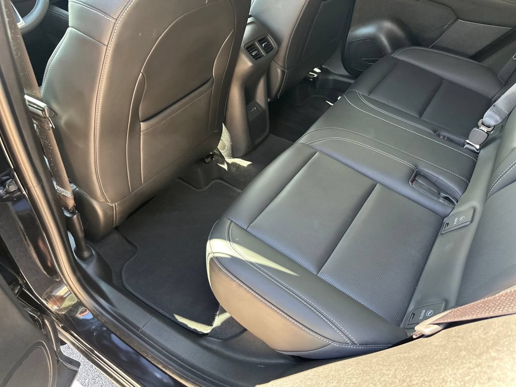 Used 2025 Buick Envision Preferred AWD/4WD image 33