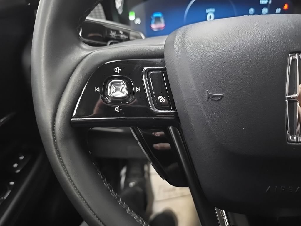 Used 2023 Lincoln Corsair AWD image 24