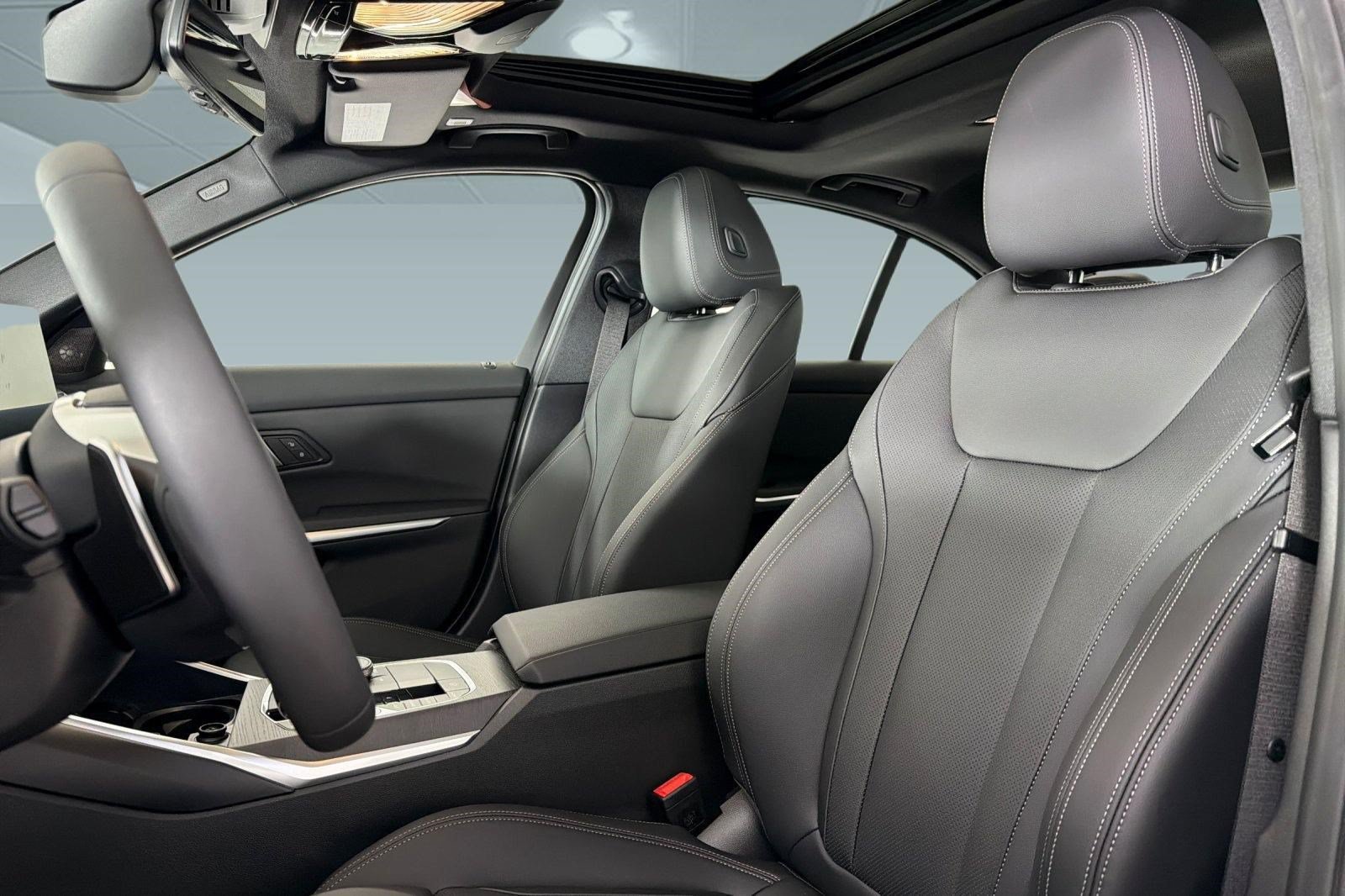 New 2026 BMW 330i Sedan w/ Premium Package RWD image 21