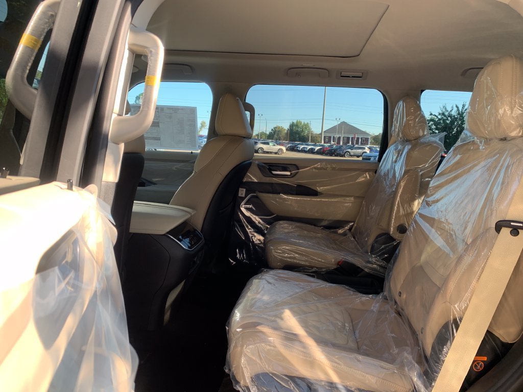 New 2026 Nissan Armada Platinum RWD image 30