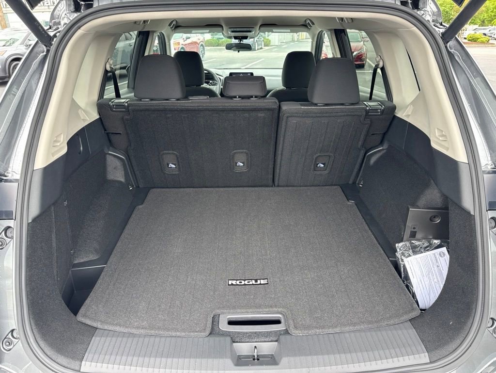 New 2026 Nissan Rogue SV FWD image 15