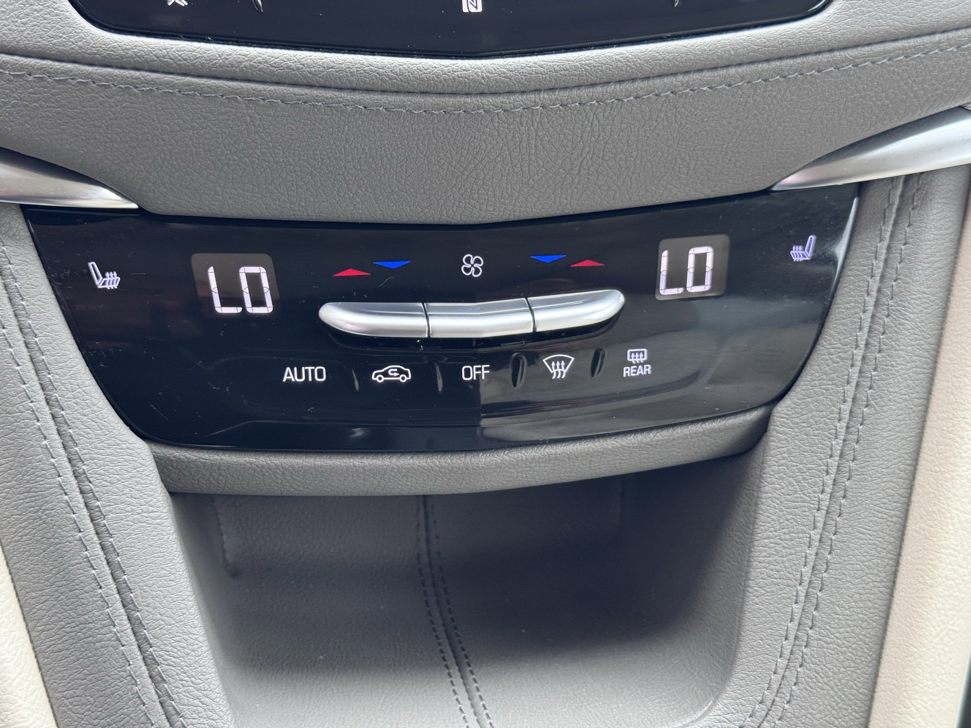 Used 2021 Cadillac XT5 Premium Luxury image 29