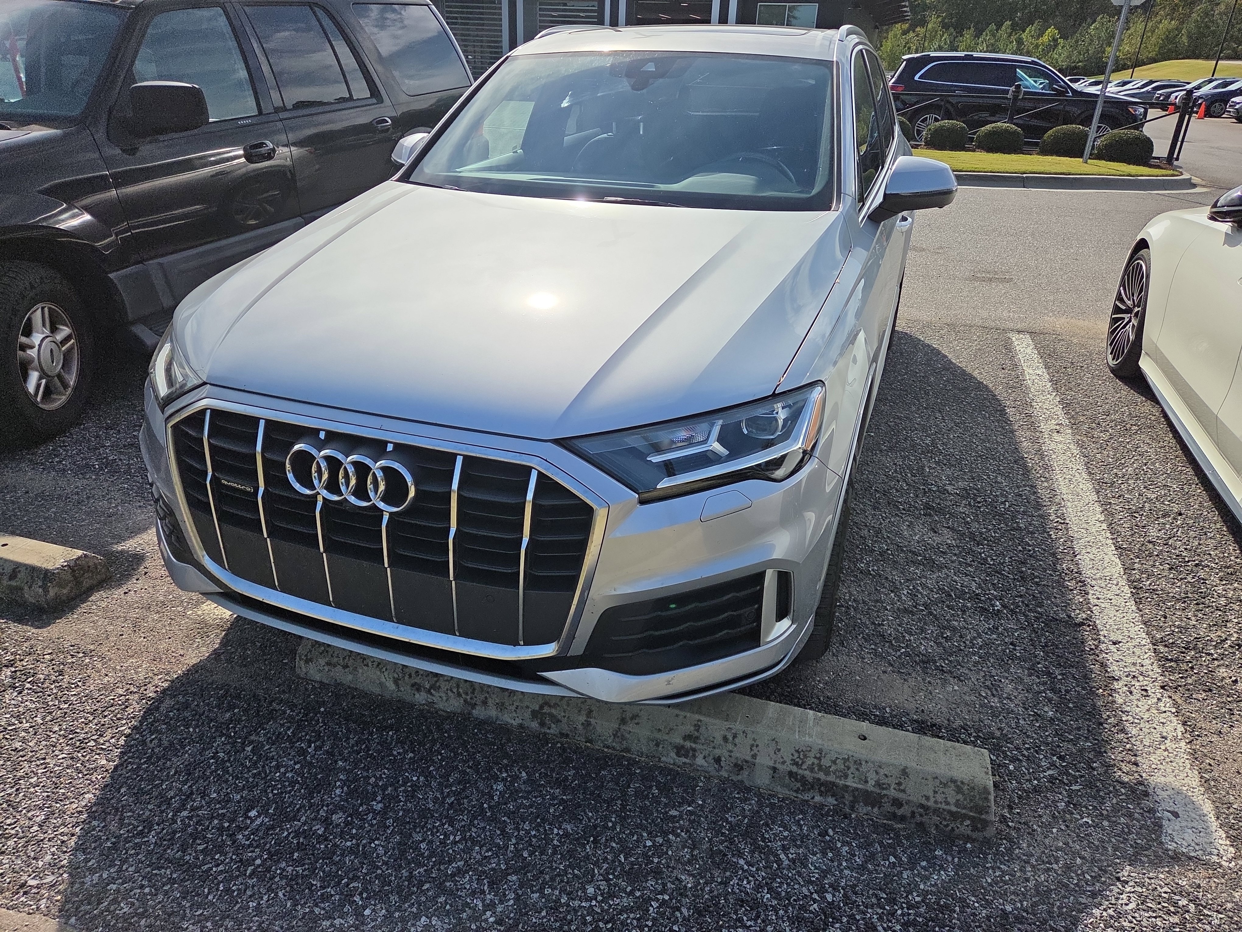 Used 2021 Audi Q7 2.0T Premium Plus w/ Premium Plus Package AWD/4WD image 2