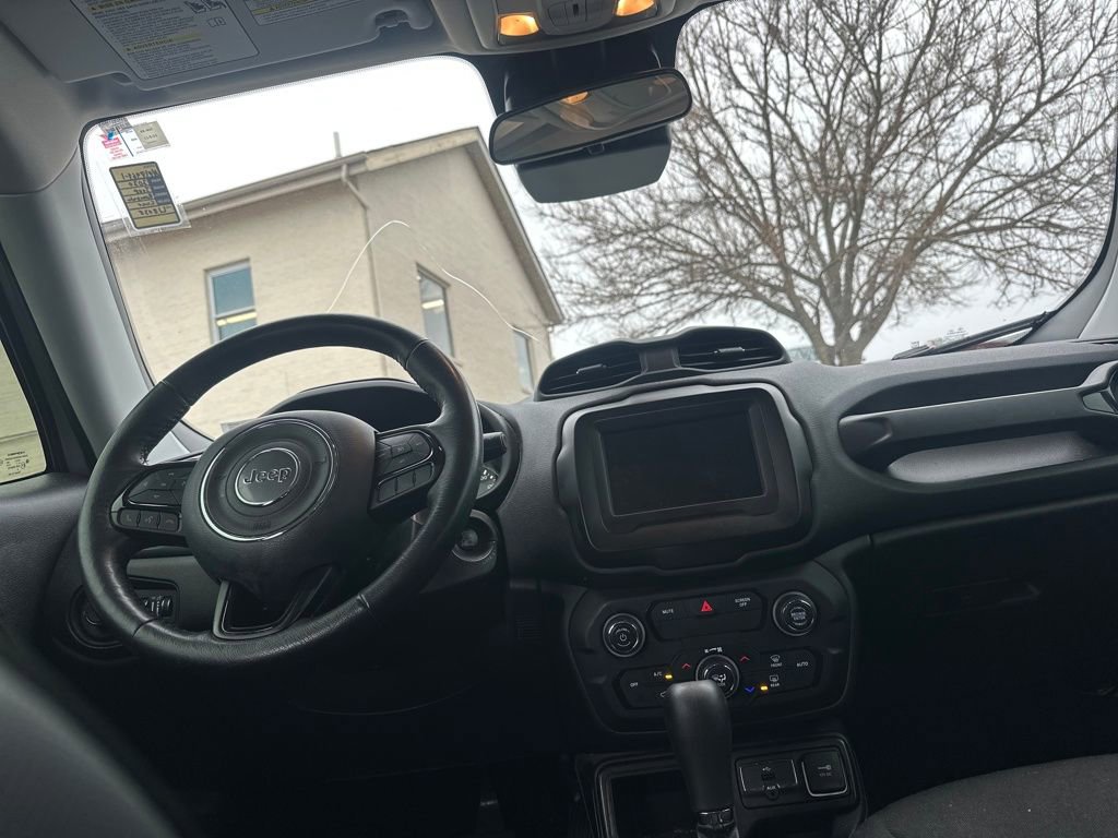 Used 2020 Jeep Renegade Altitude image 11