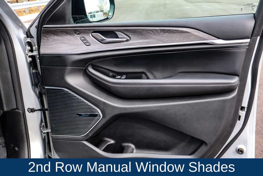 Used 2022 Jeep Grand Cherokee L Overland w/ Advanced Protech Group III image 39