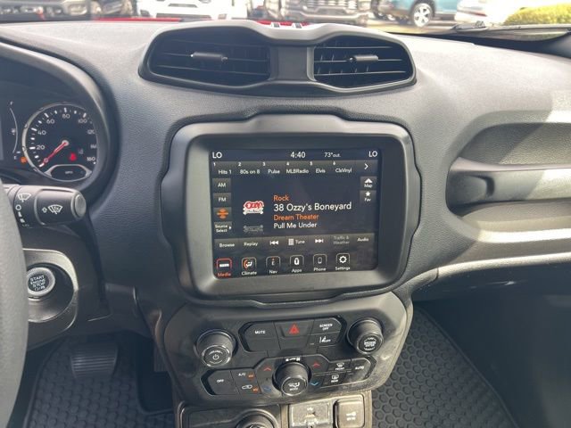 Used 2023 Jeep Renegade Latitude AWD/4WD image 14