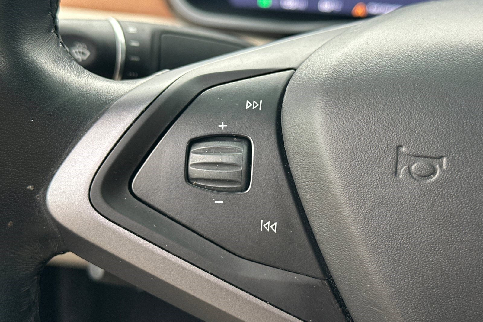 Used 2020 Tesla Model X Long Range image 29