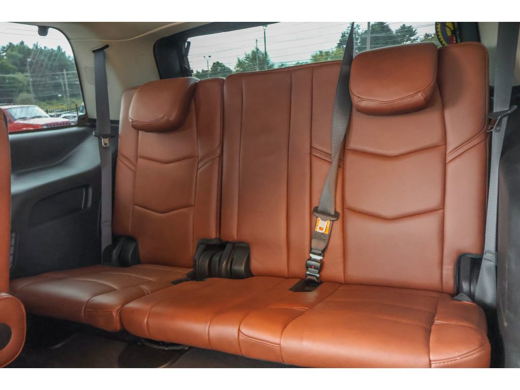 Used 2019 Cadillac Escalade Luxury image 17