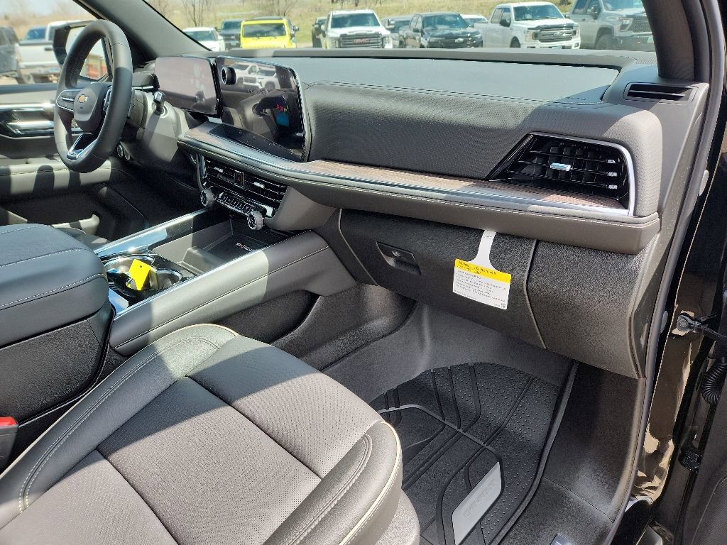 New 2026 Chevrolet Suburban Premier w/ Sun And Tow Package AWD/4WD image 57