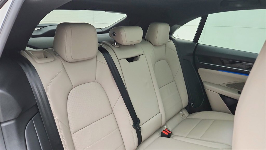 New 2025 Porsche Macan 4S Electric image 43