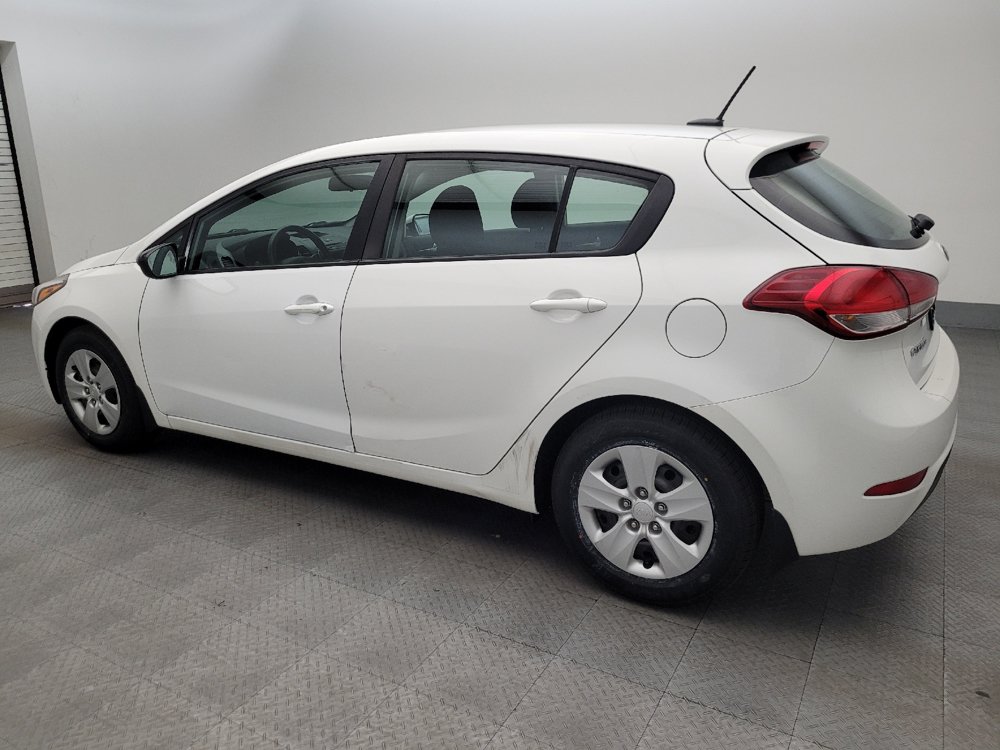 Used 2017 Kia Forte LX FWD image 3