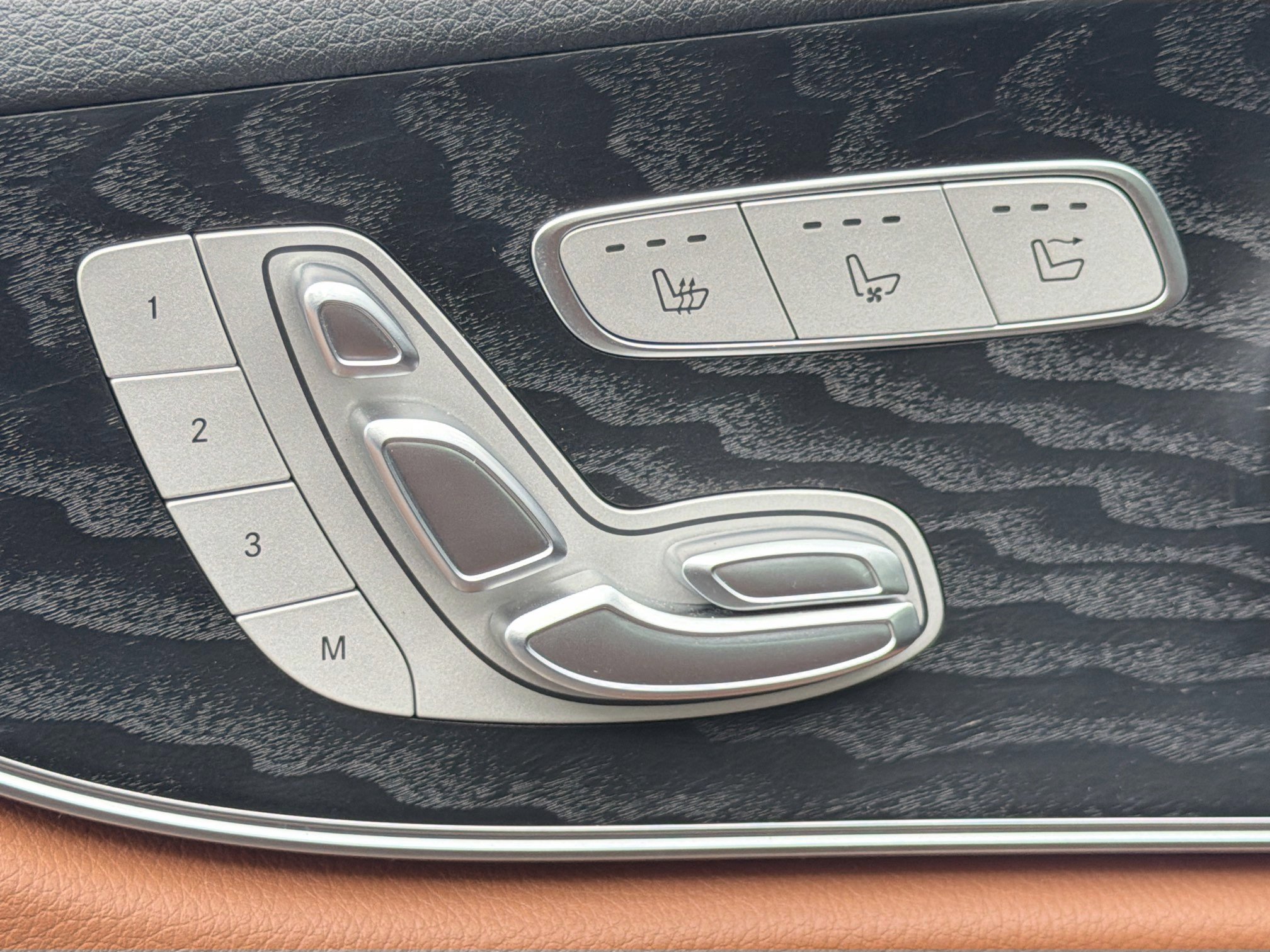 Used 2023 Mercedes-Benz E 450 Cabriolet image 24