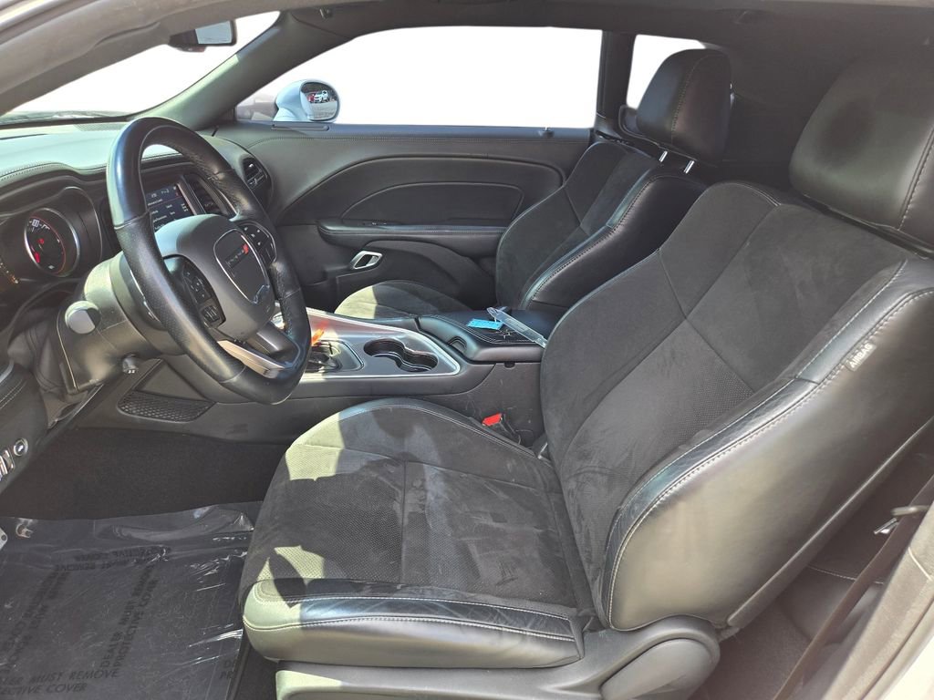 Used 2022 Dodge Challenger R/T w/ Plus Package RWD image 17