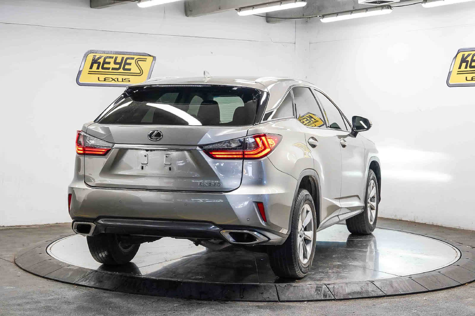 Used 2018 Lexus RX 350 FWD w/ Accessory Package image 4