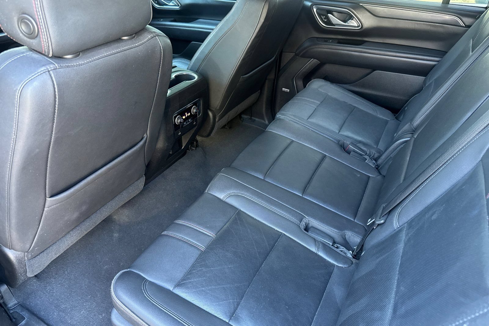 Used 2021 Chevrolet Suburban RST AWD/4WD image 15