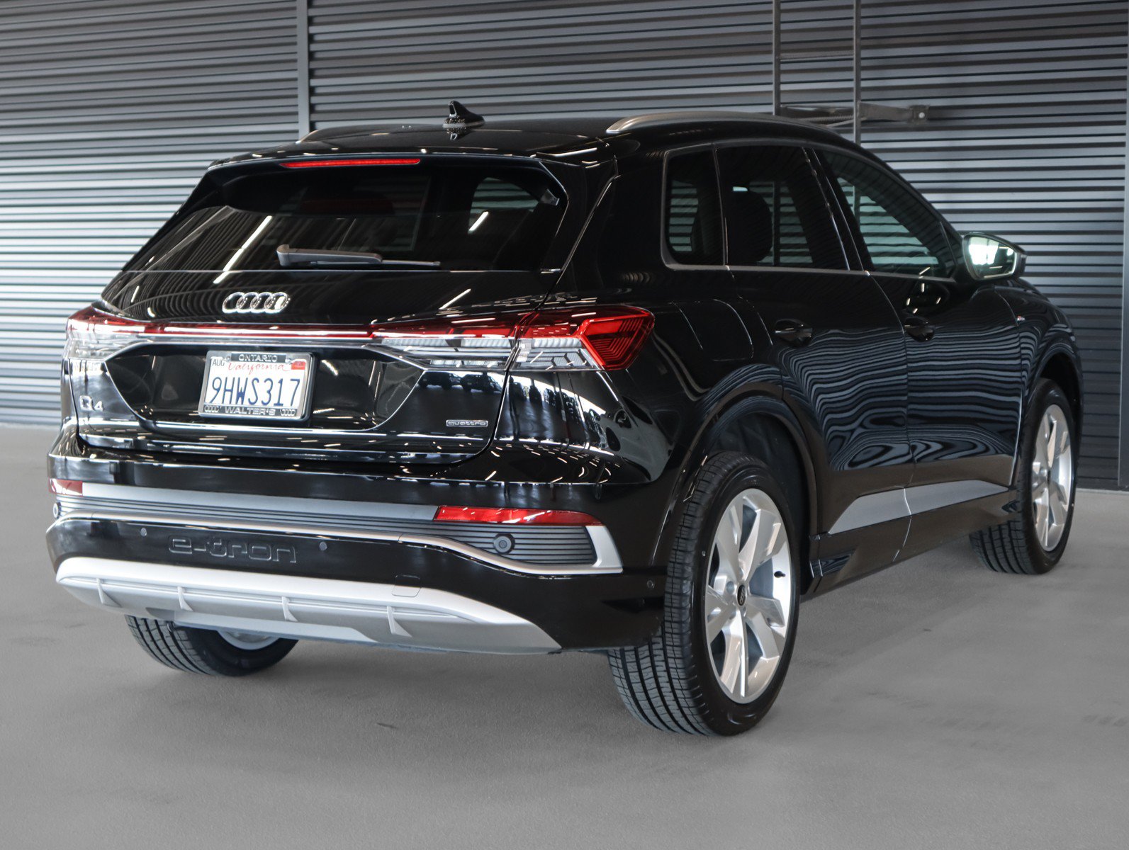 Used 2023 Audi Q4 e-tron Premium Plus w/ Premium Plus AWD/4WD image 17