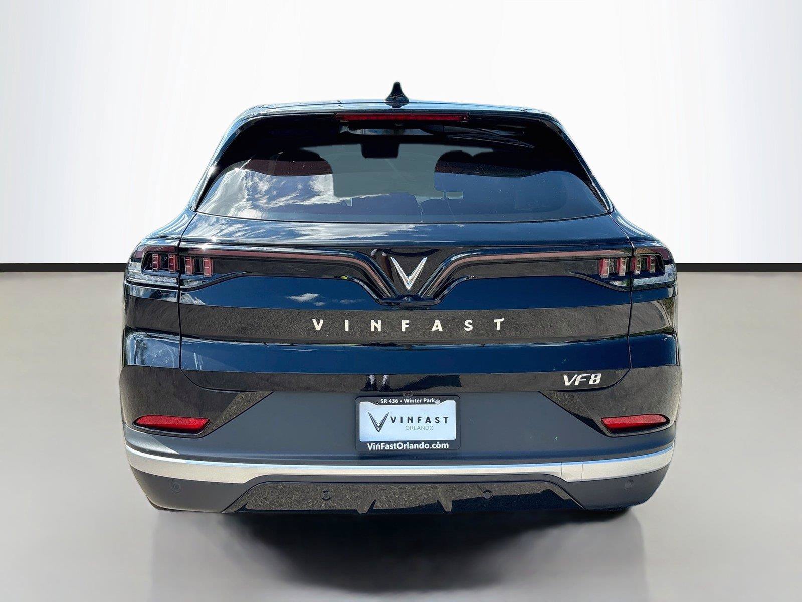 New 2027 VinFast VF 8 Eco AWD/4WD image 6