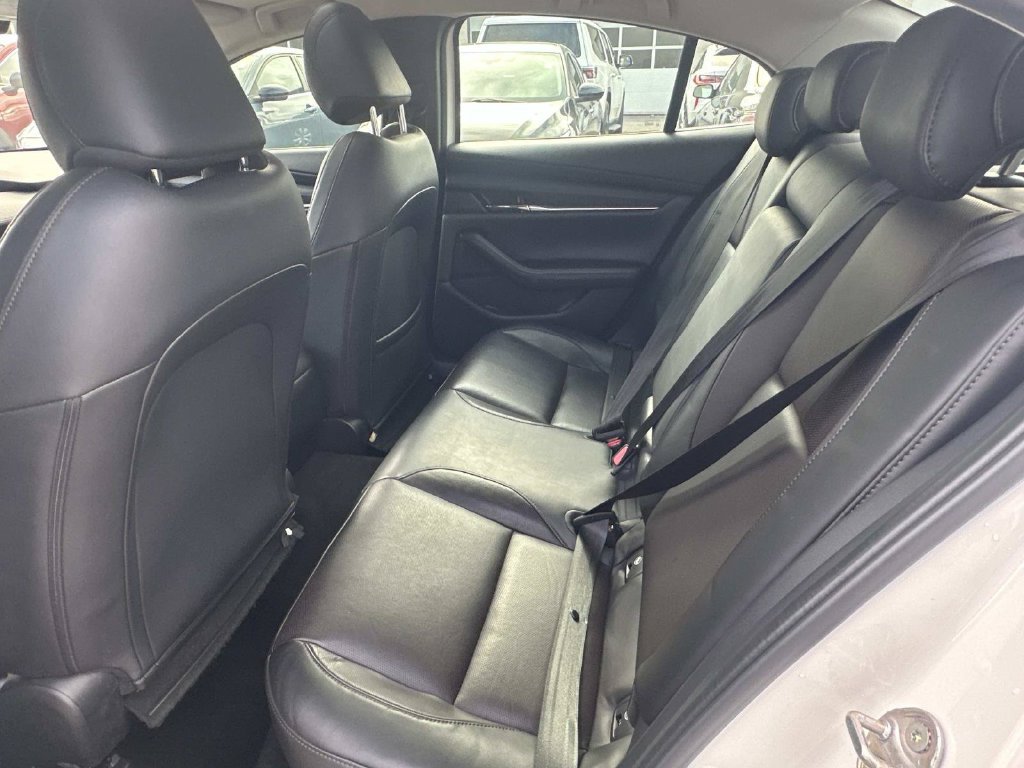 Used 2022 MAZDA MAZDA3 s AWD/4WD image 29