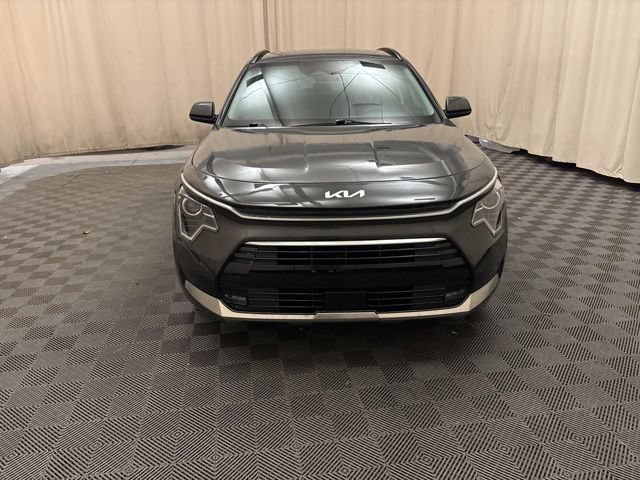 Certified 2023 Kia Niro EX Touring FWD image 2