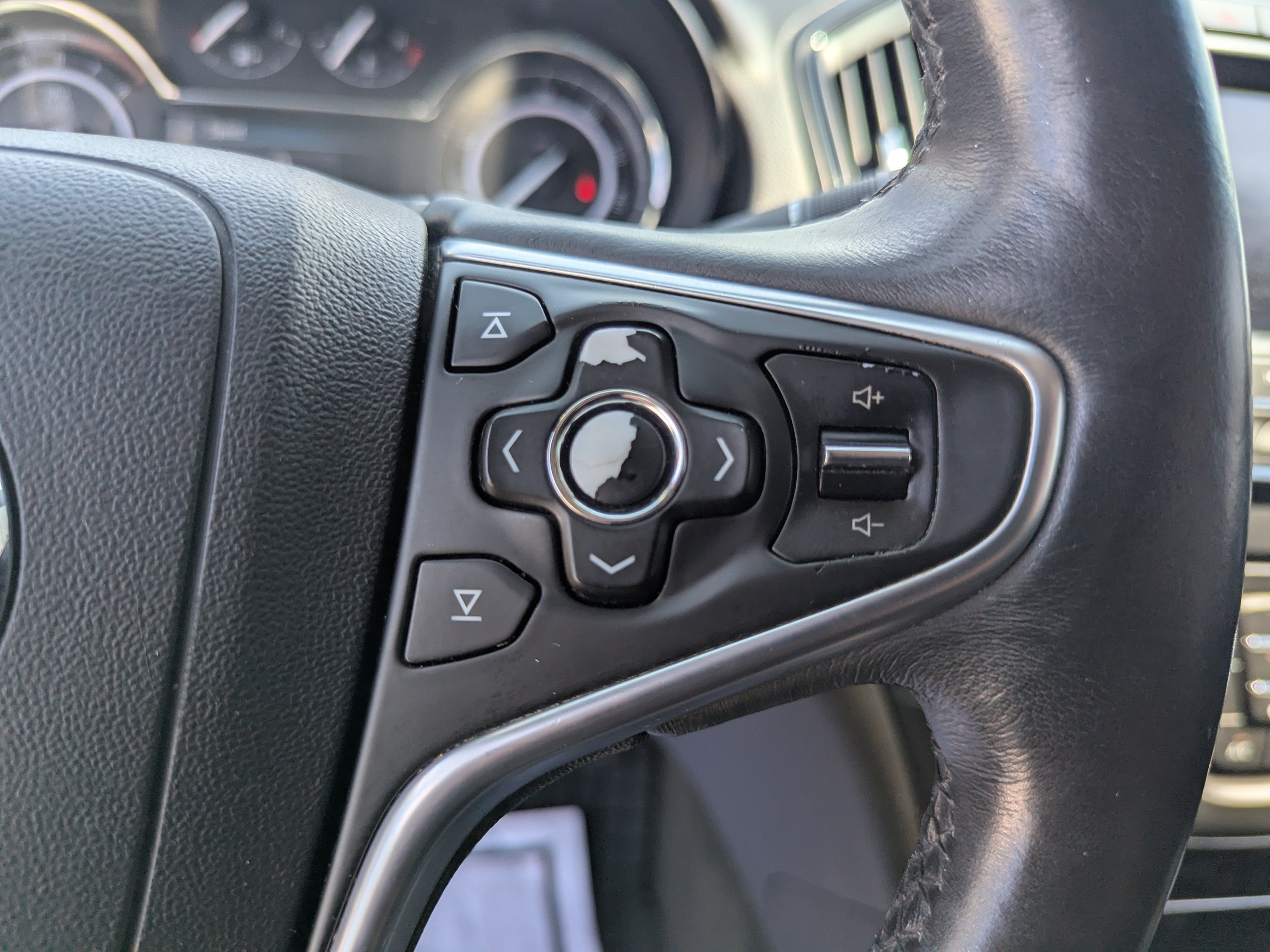 Used 2015 Buick Regal Premium FWD image 16