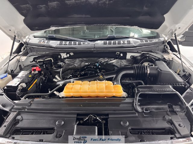 Used 2016 Ford F150 XLT AWD/4WD image 22