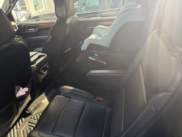Used 2025 GMC Yukon XL Denali RWD image 10