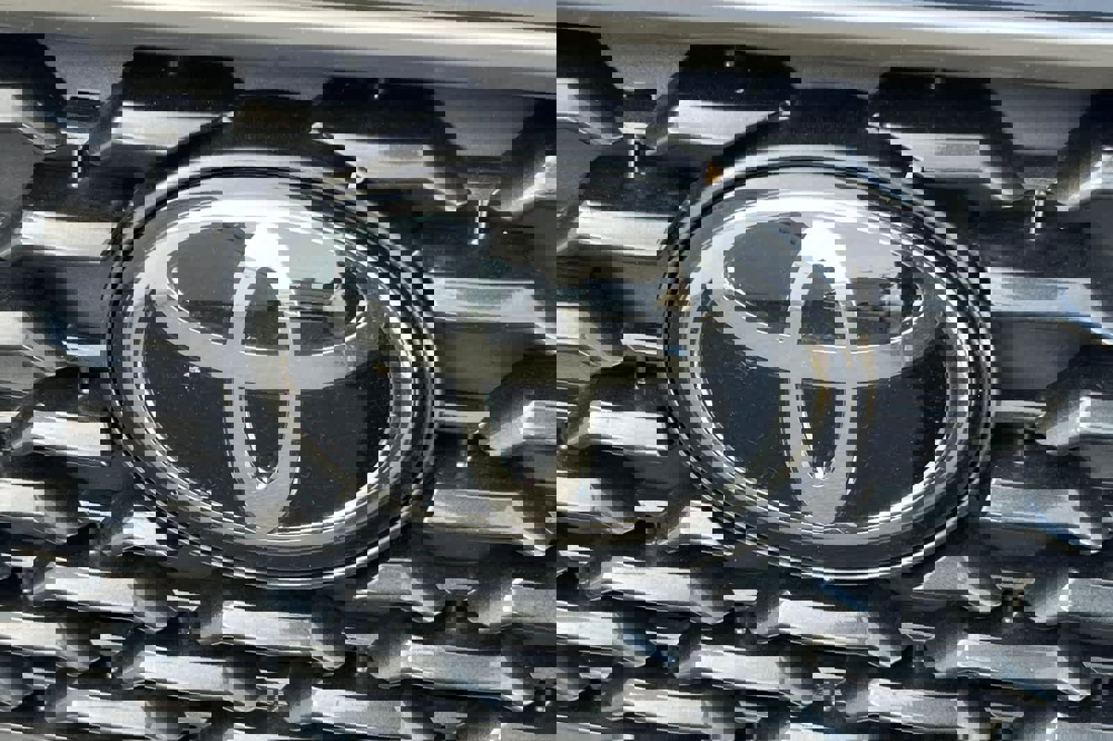 Certified 2023 Toyota Corolla Cross XLE w/ Convenience Package image 10