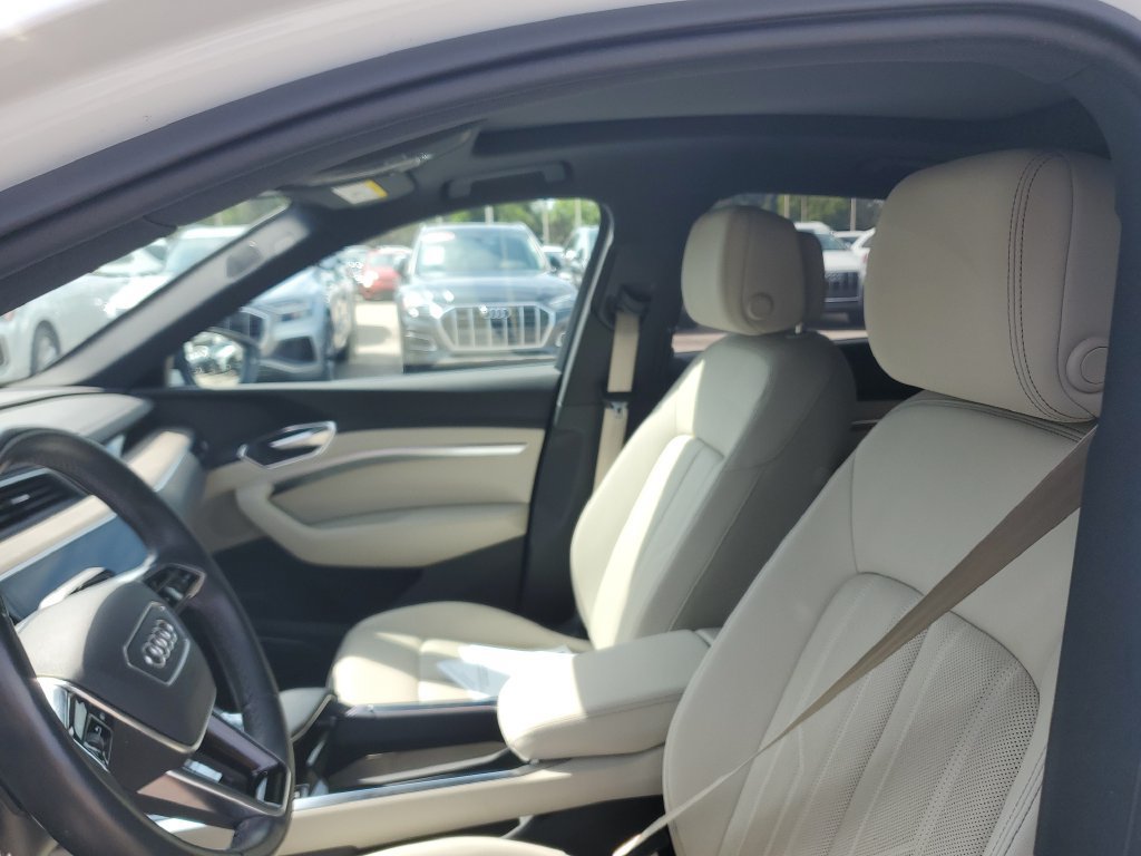Certified 2024 Audi Q8 e-tron Premium Plus AWD/4WD image 23