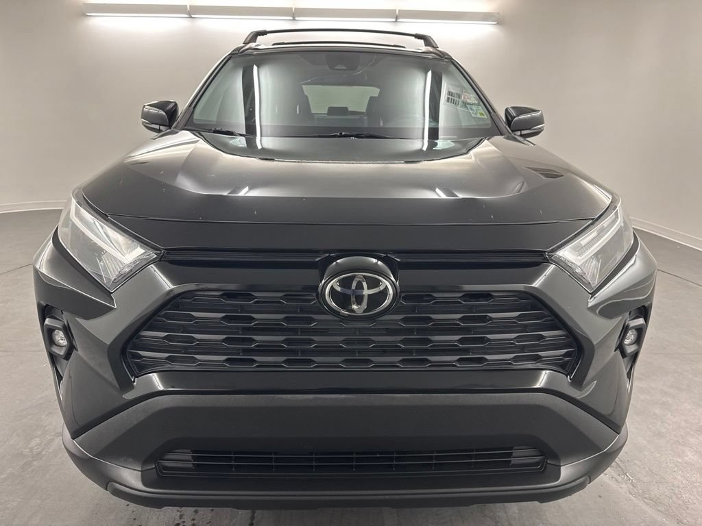 Used 2022 Toyota RAV4 XLE Premium FWD image 3