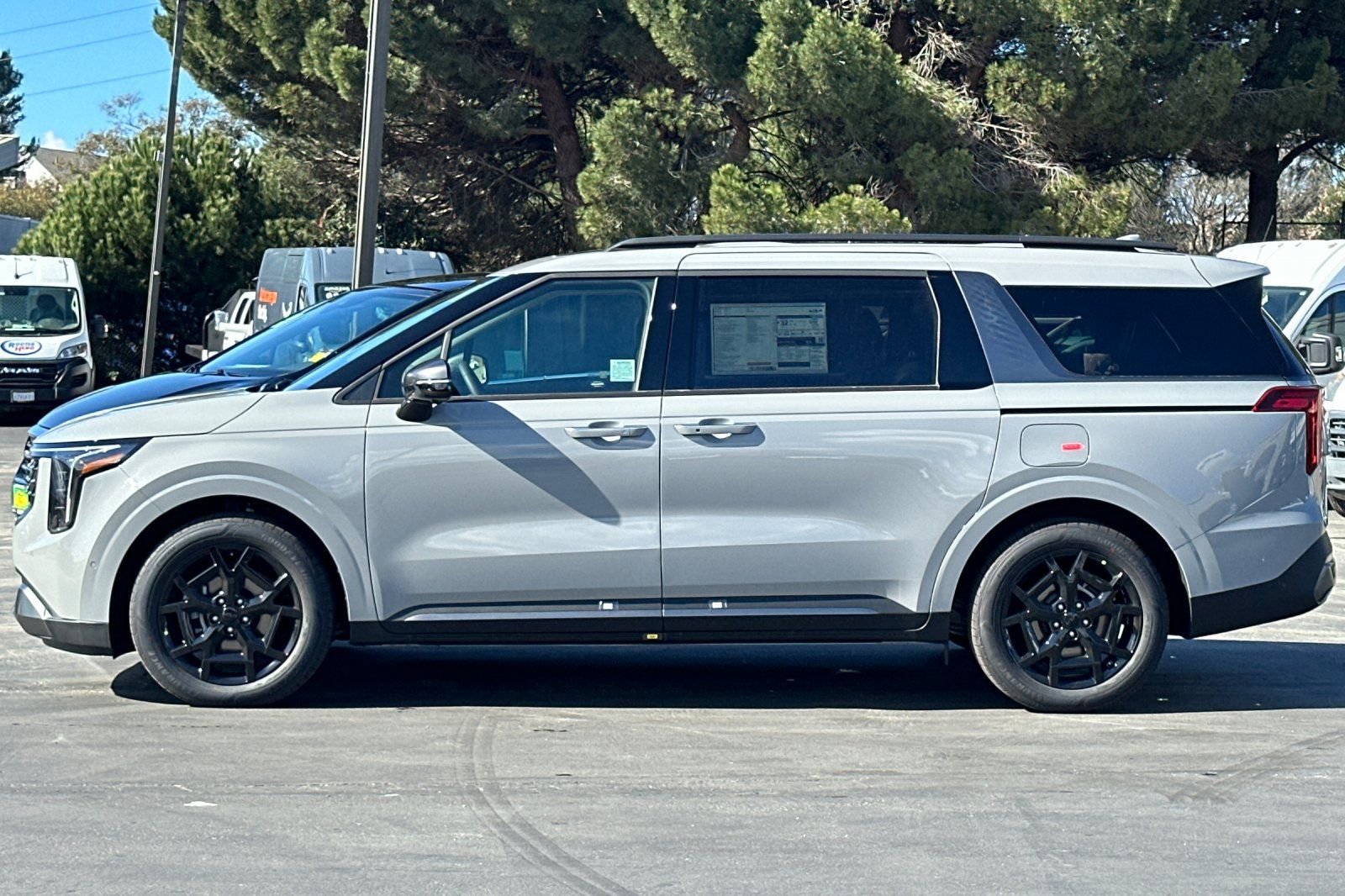 New 2026 Kia Carnival SX image 7