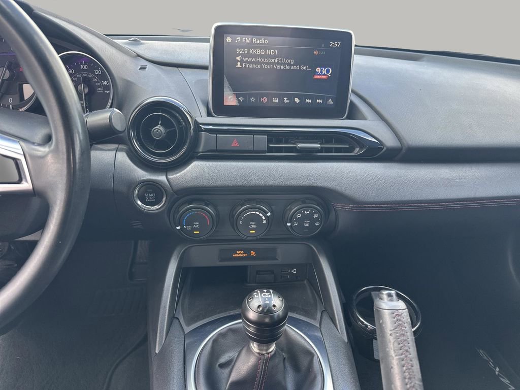 Used 2016 MAZDA MX-5 Miata Club RWD image 18