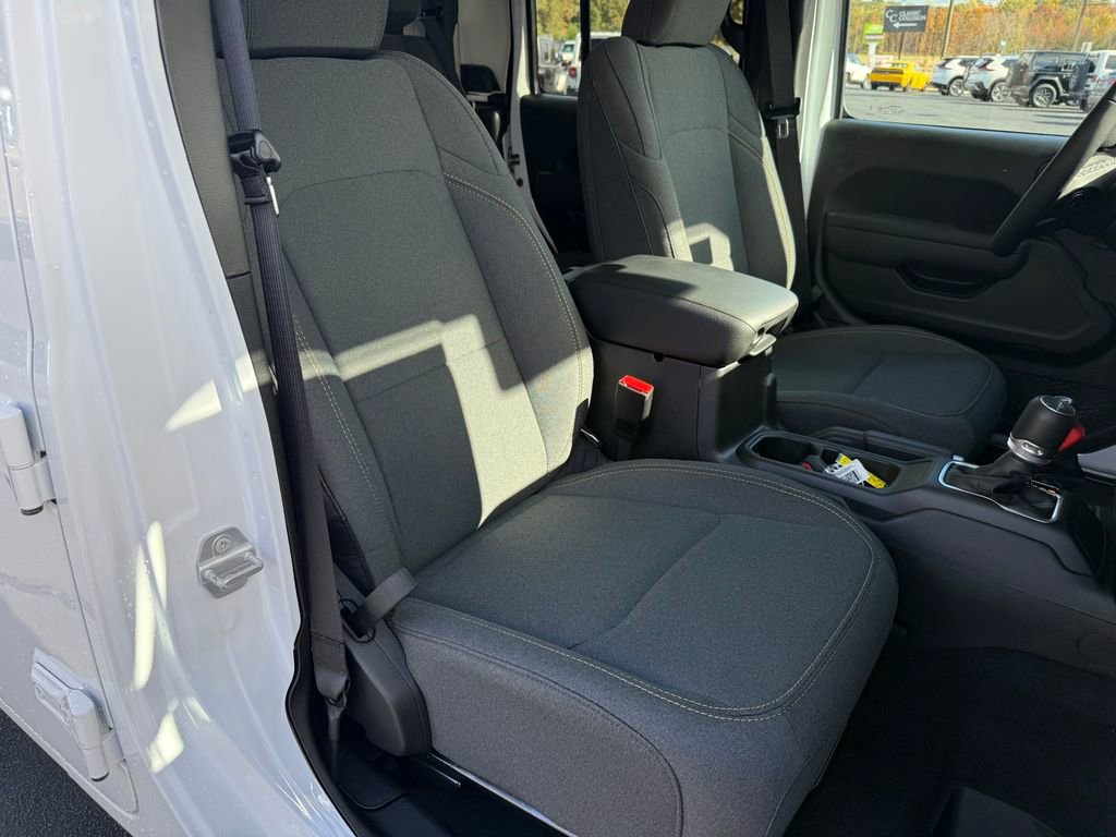 New 2025 Jeep Gladiator Sport image 19