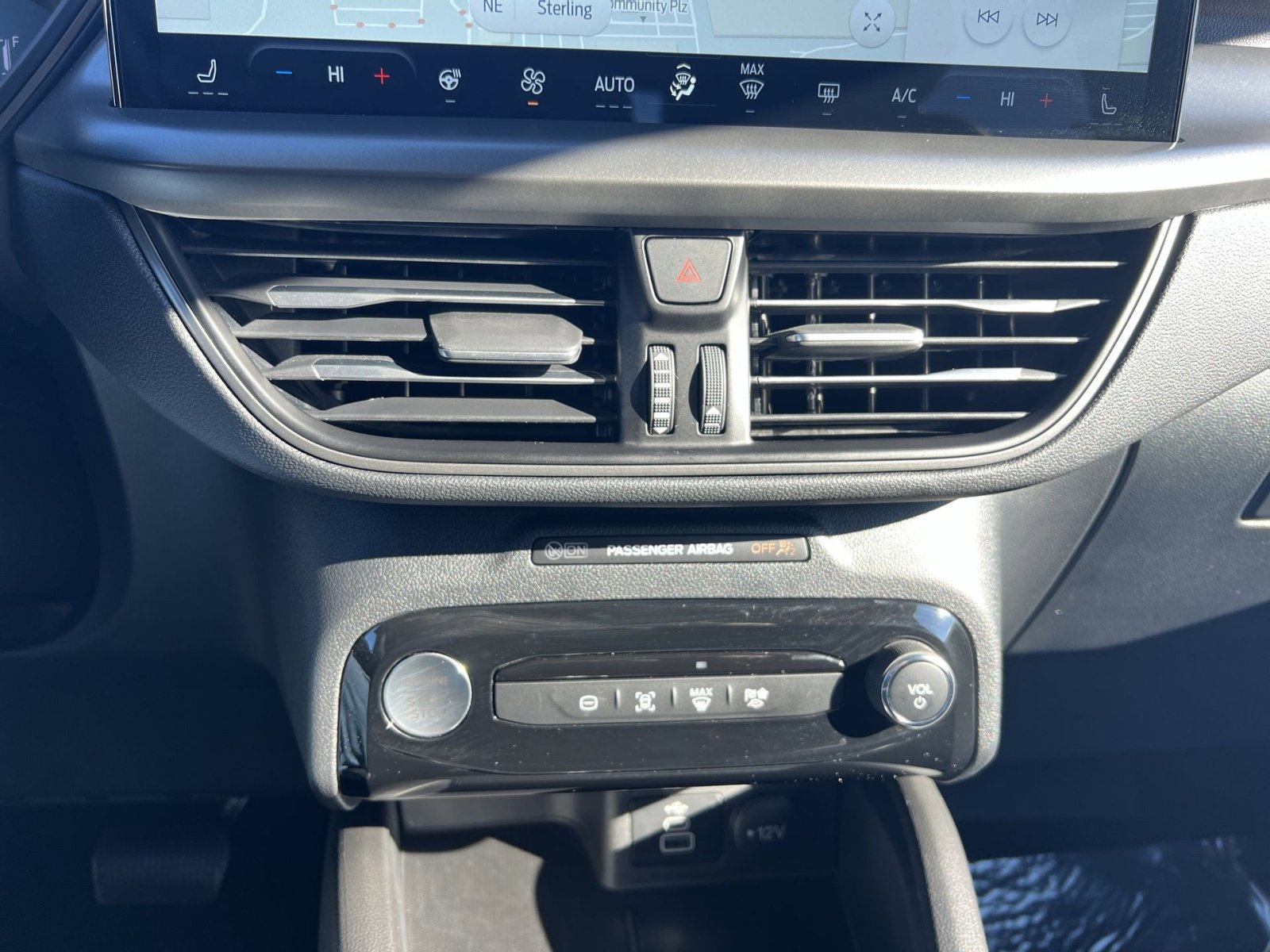 Certified 2025 Ford Escape SE image 21