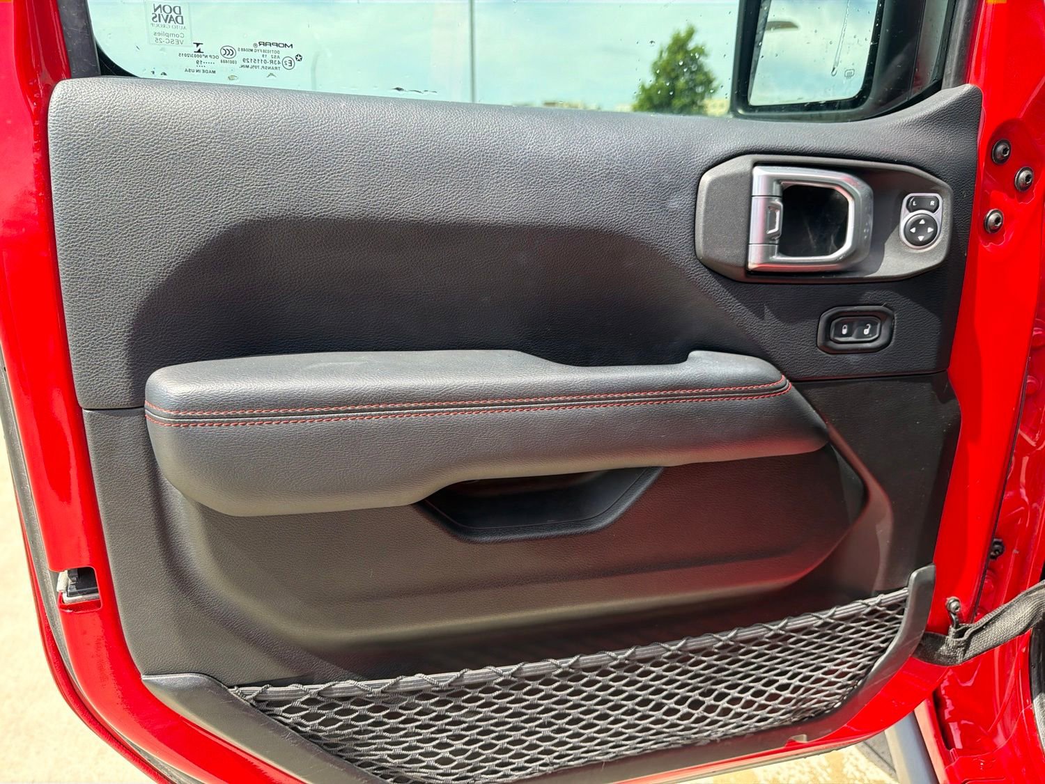 Used 2019 Jeep Wrangler Unlimited Rubicon AWD/4WD image 11