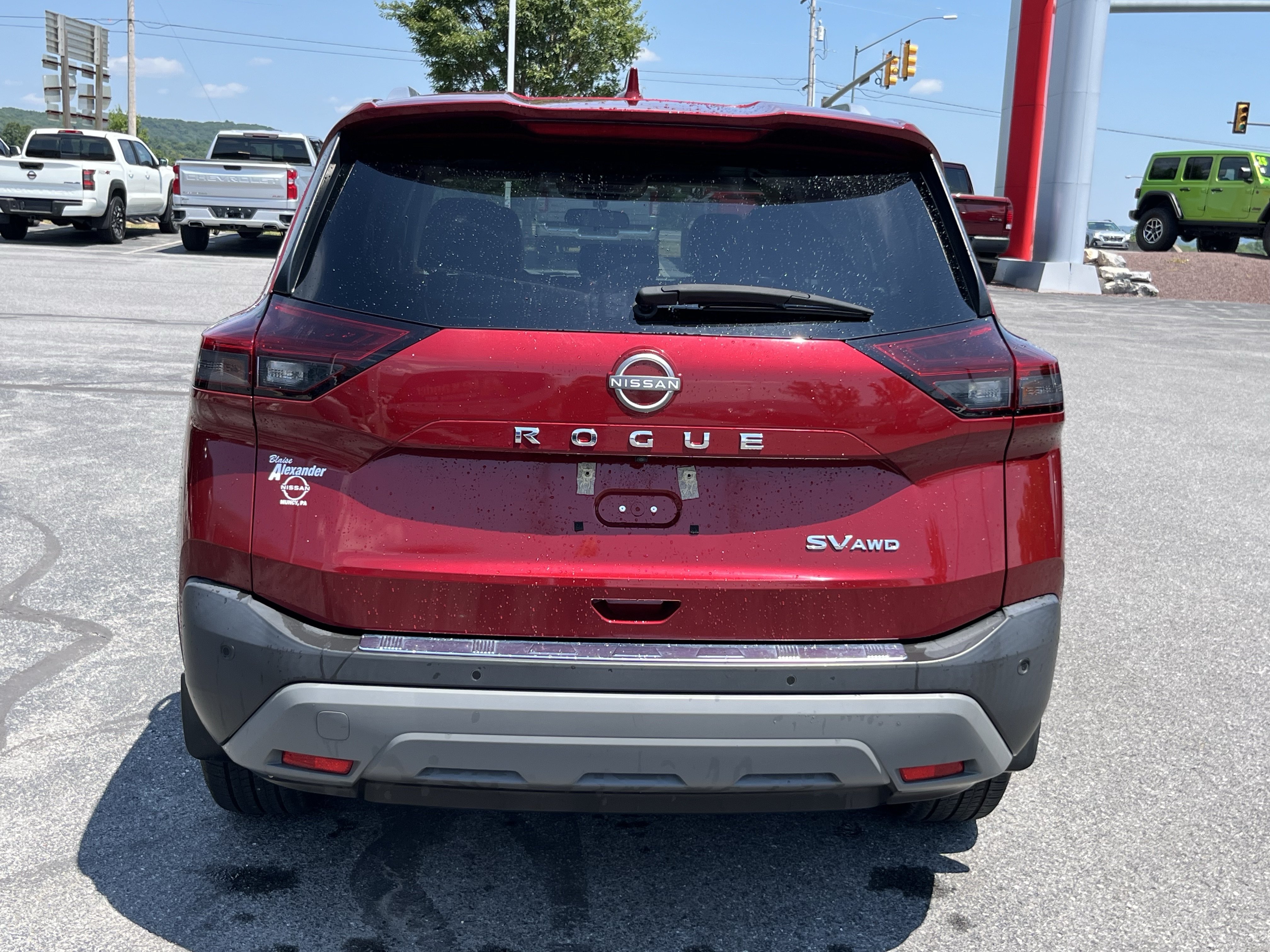 Used 2023 Nissan Rogue SV w/ SV Premium B Package AWD/4WD image 6