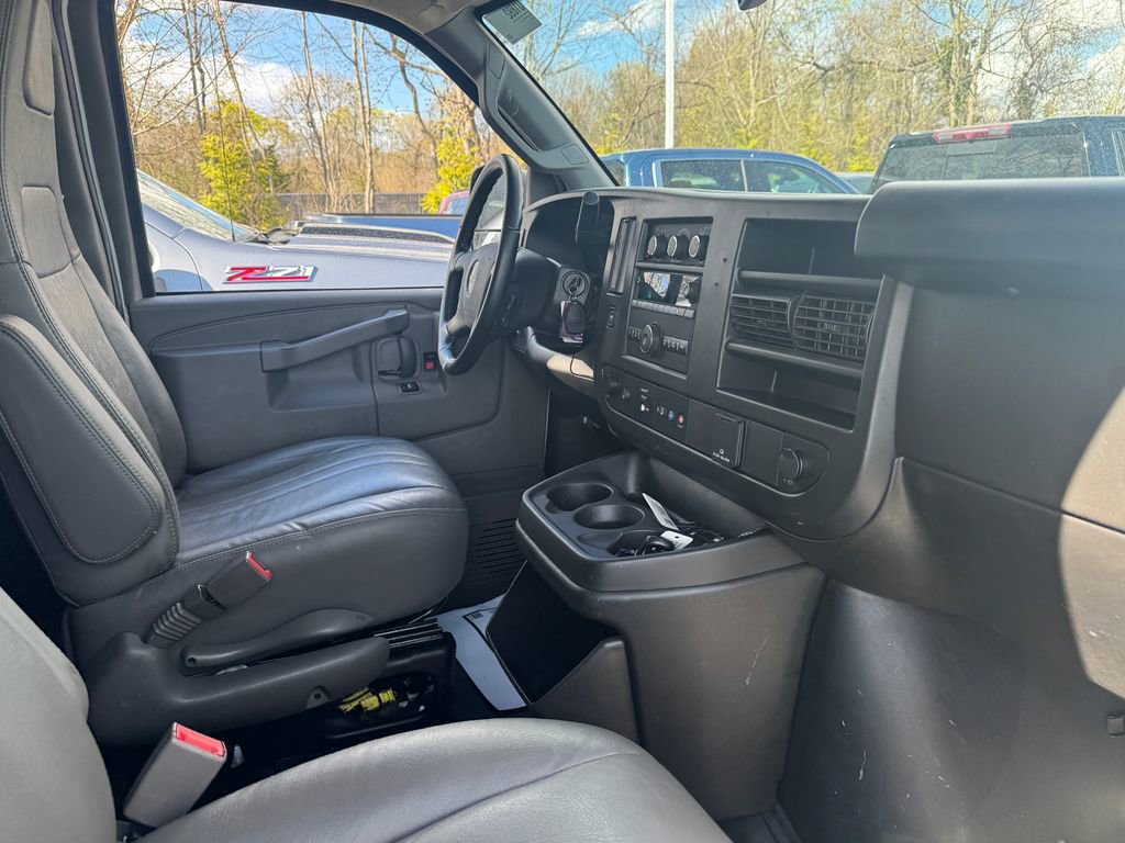 Certified 2023 GMC Savana 3500 Extended w/ Driver Convenience Package RWD image 25