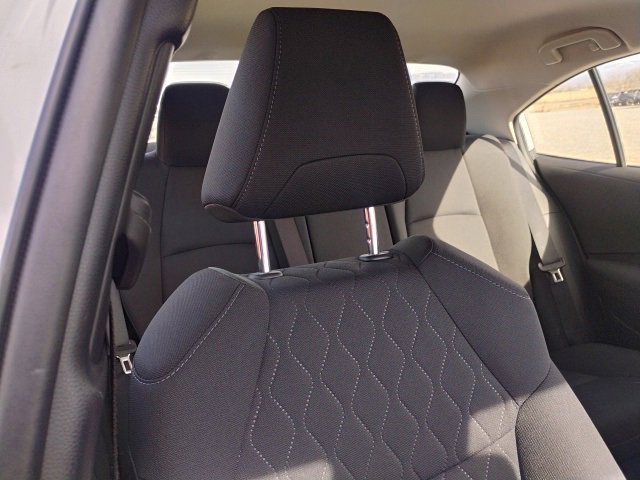 Used 2022 Toyota Corolla LE image 11