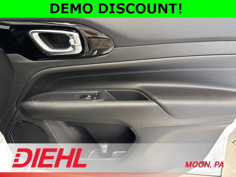 New 2026 Jeep Compass Limited image 15