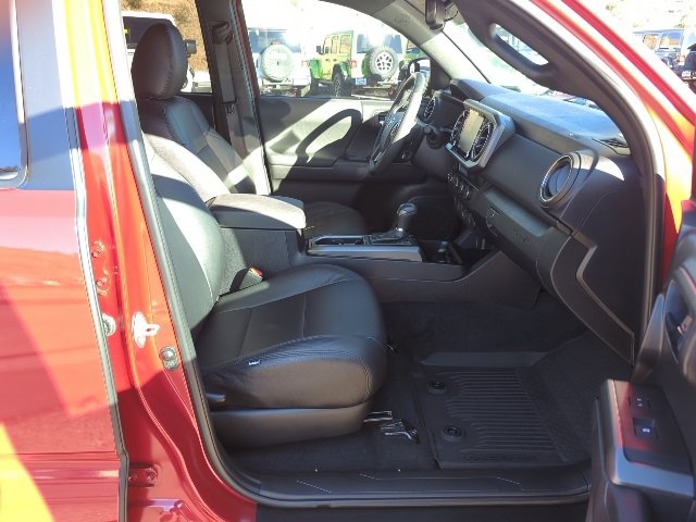 Used 2023 Toyota Tacoma TRD Off-Road image 18