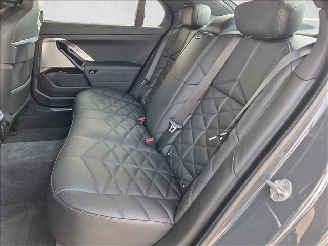 Used 2024 BMW 740i RWD image 20