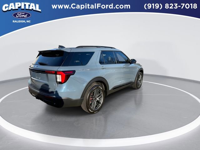 Certified 2025 Ford Explorer ST-Line w/ Premium Package image 8